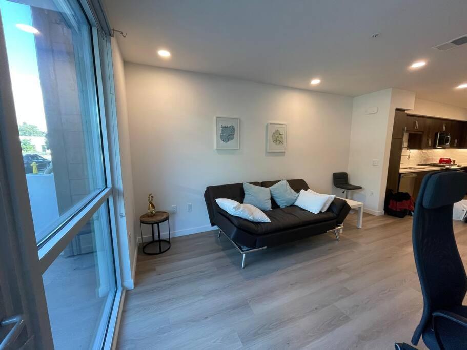 Luxurious Apartment Bardeen New Port Beach 1 Bedroom アーバイン エクステリア 写真