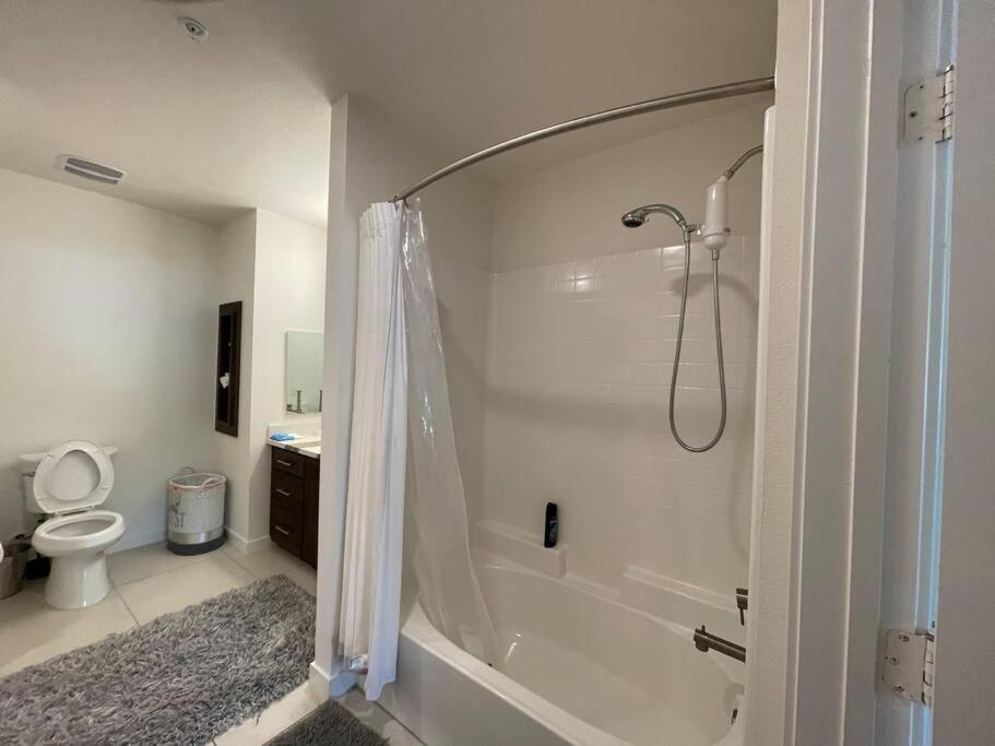 Luxurious Apartment Bardeen New Port Beach 1 Bedroom アーバイン エクステリア 写真