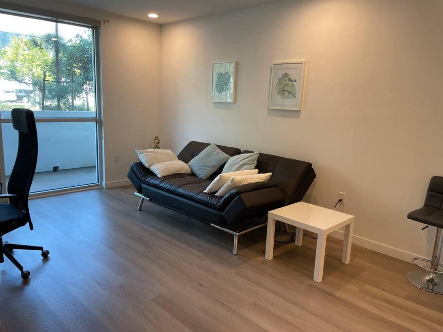 Luxurious Apartment Bardeen New Port Beach 1 Bedroom アーバイン エクステリア 写真