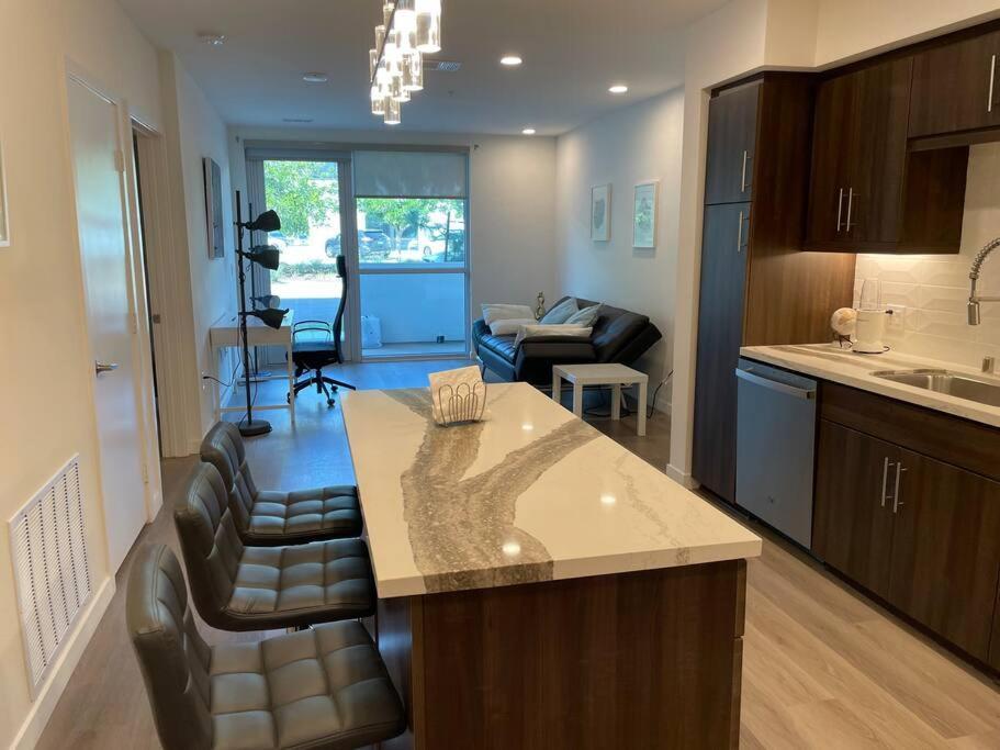 Luxurious Apartment Bardeen New Port Beach 1 Bedroom アーバイン エクステリア 写真