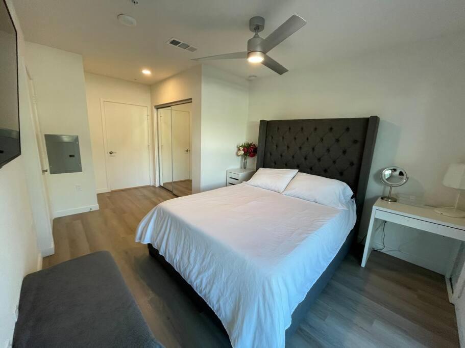 Luxurious Apartment Bardeen New Port Beach 1 Bedroom アーバイン エクステリア 写真