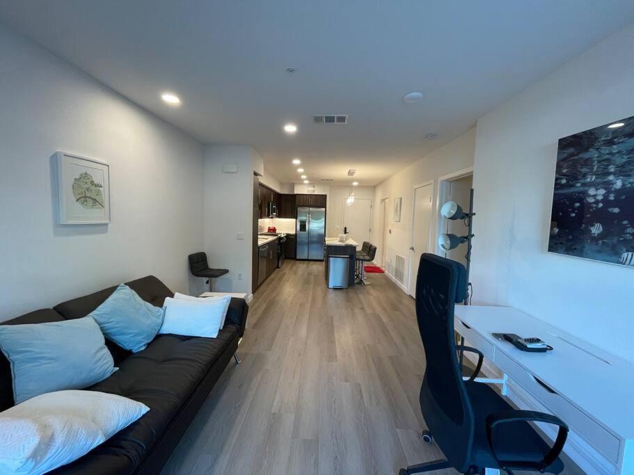 Luxurious Apartment Bardeen New Port Beach 1 Bedroom アーバイン エクステリア 写真